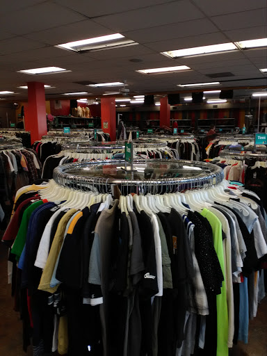 Used Clothing Store «Buffalo Exchange Austin», reviews and photos, 2904 Guadalupe St, Austin, TX 78705, USA
