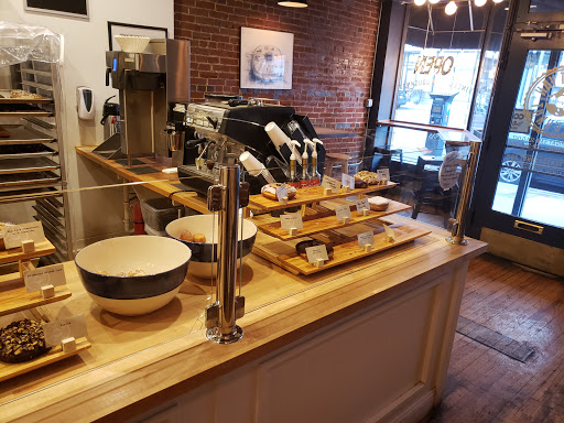 Donut Shop «Vincent Van Doughnut», reviews and photos, 40 N Central Ave, Clayton, MO 63105, USA