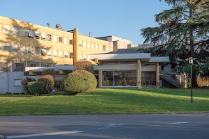 Surgical Medical Center Les Cèdres image