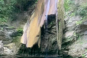 Kwame waterfalls image