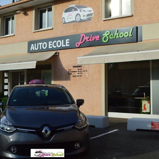 Drive Ecole à Décines-Charpieu, Rhône
