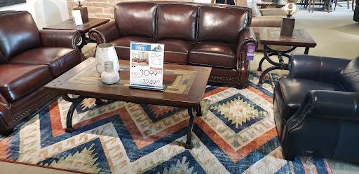 Furniture Store «Rooms To Go & Rooms To Go Kids Furniture Store - Montgomery», reviews and photos, 6810 Eastchase Pkwy Suite A, Montgomery, AL 36117, USA