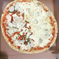 Plats et boissons du Little Italy Pizzeria à Mexy - n°11