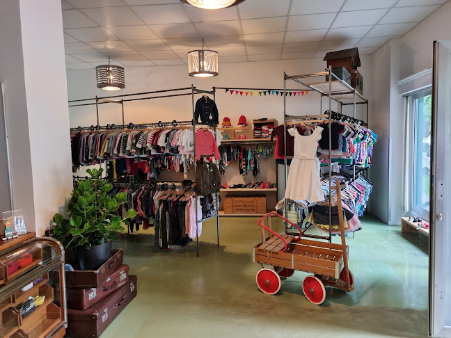 Rezensionen über Kinderkleiderbörse Lüt vo Hüt Gmbh, Bern in Siders - Kinderbekleidungsgeschäft
