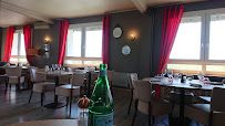 Atmosphère du Restaurant français Restaurant La Garenne à Champigny - n°7
