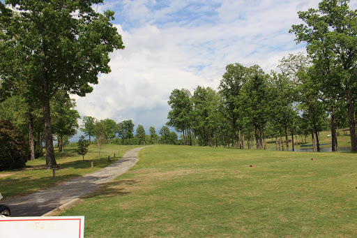 Golf Club «Dixie Oaks Golf Club», reviews and photos, 76 Pleasant Garden Rd, Summertown, TN 38483, USA