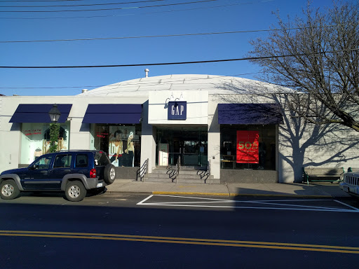 Clothing Store «Gap», reviews and photos, 100 Arden Pl, Port Jefferson, NY 11777, USA