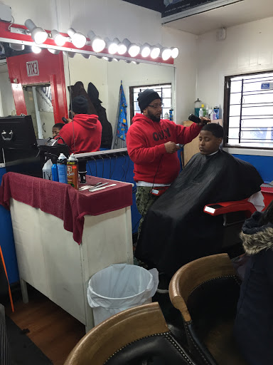 Barber Shop «SpotLight Barber Shop», reviews and photos, 2673 N Buffum St, Milwaukee, WI 53212, USA