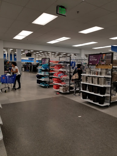 Clothing Store «Ross Dress for Less», reviews and photos, 2 Miracle Mile, Coral Gables, FL 33134, USA