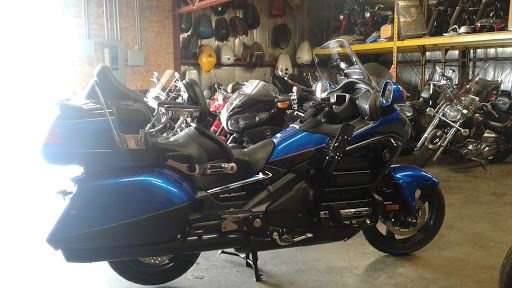 Motorcycle Dealer «Sindt Motor Sales», reviews and photos, 4460 Dodge St, Dubuque, IA 52003, USA