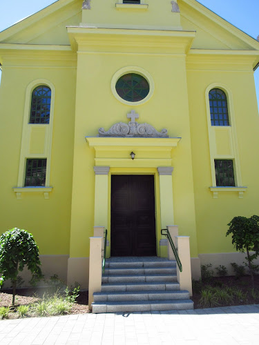 Értékelések erről a helyről: Dombóvári Református Egyházközség temploma, Dombóvár - Templom