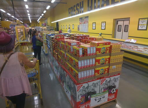 Grocery Store «Food 4 Less», reviews and photos, 131 Spreckels Ave, Manteca, CA 95336, USA