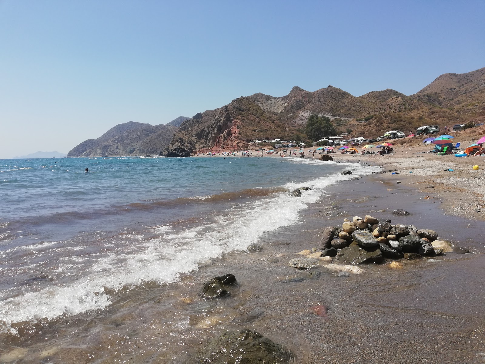 Playa del Sombrerico'in fotoğrafı küçük koy ile birlikte