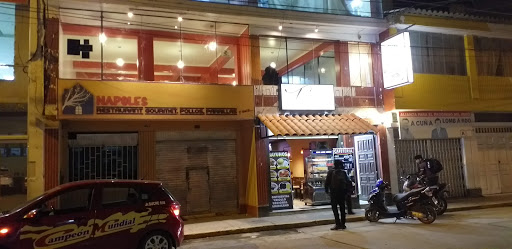 NAPOLES RESTAURANT GOURMET, POLLOS Y PARRILLAS