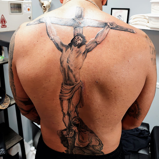 Explore female stomach tattoo ideas, creative tattoo ideas in Columbus, available at Broken Tarot Tattoo Parlour