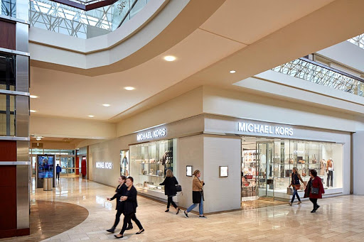 Shopping Mall «The Shops at Chestnut Hill», reviews and photos, 199 Boylston St, Chestnut Hill, MA 02467, USA