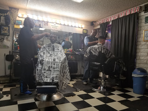 CHARLIE'S CITY BARBER SHOP