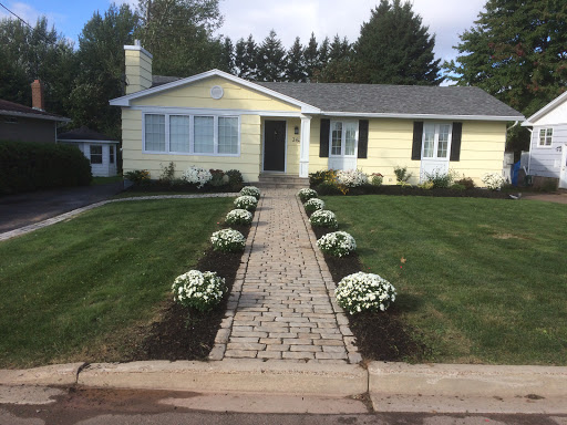Lawn care service The Gravel Doctor & Alrock Ground Maintenance Ltd - Lawn Care & Landscaping Services in Riverview (NB) | LiveWay