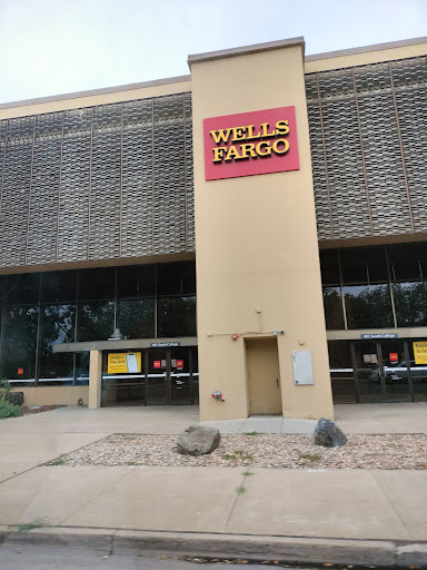 Bank «Wells Fargo Bank», reviews and photos