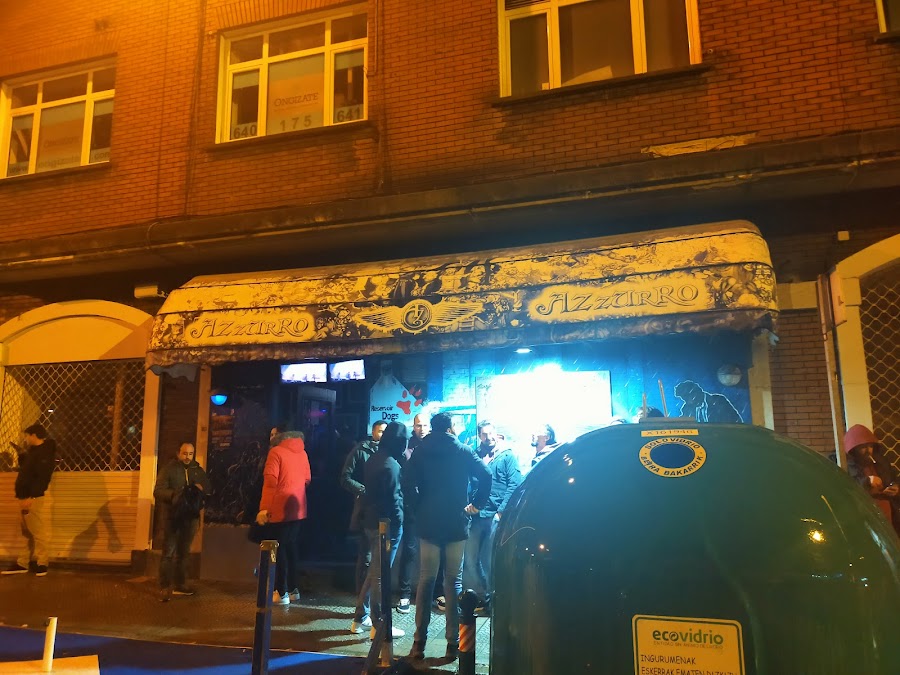 Azzurro Arcade Rock Pub