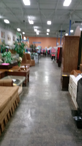 Thrift Store «St. Vincent de Paul Fenton Thrift Store», reviews and photos, 625 Gravois Rd, Fenton, MO 63026, USA