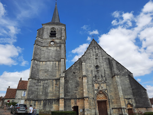 Église Saint-Symphorien de Treigny-Perreuse-Sainte-Colombe à Treigny-Perreuse-Sainte-Colombe