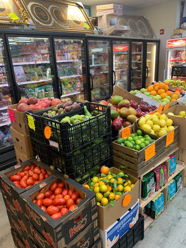 Asian Grocery Store «Sayar Food Market», reviews and photos, 3 Everett St #3e, Revere, MA 02151, USA
