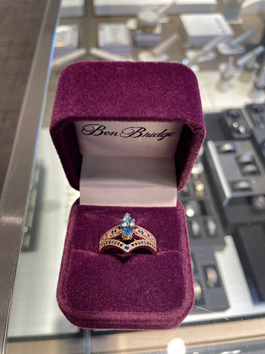 Jewelry Store «Ben Bridge Jeweler», reviews and photos, 4733 Tacoma Mall Blvd #100, Tacoma, WA 98409, USA