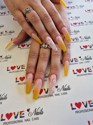 Reviews of Love Nails Doncaster in Doncaster - Beauty salon