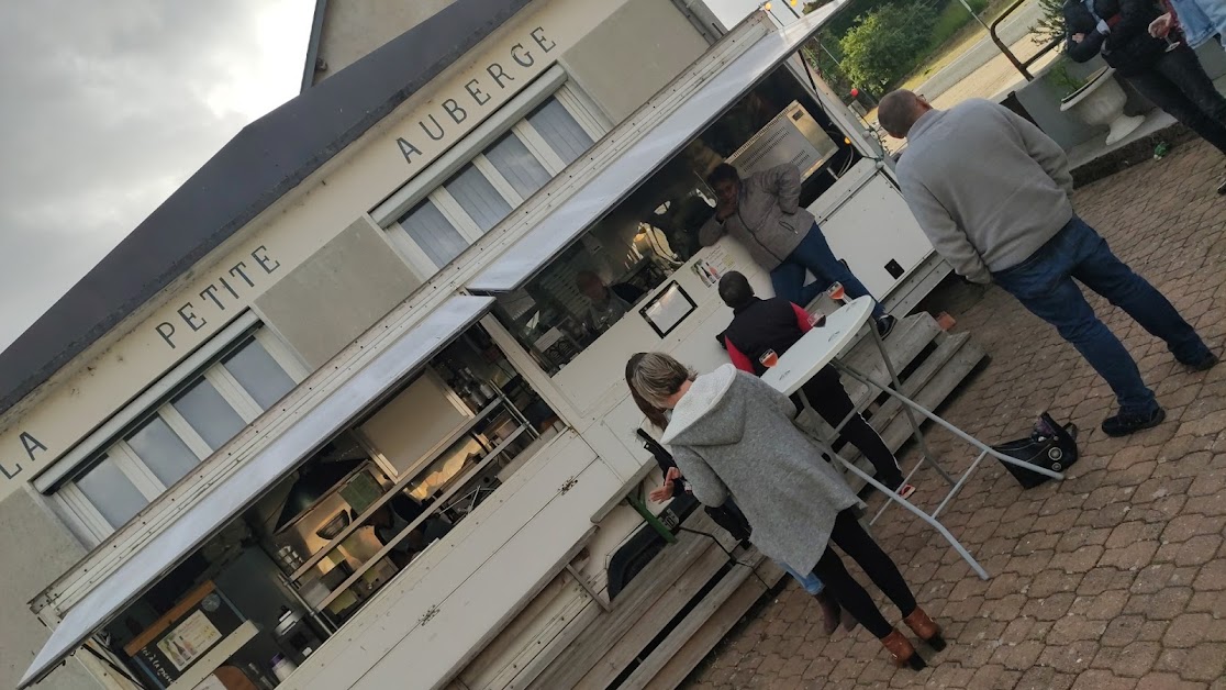 La petite Auberge à Saint-Caprais (Cher 18)