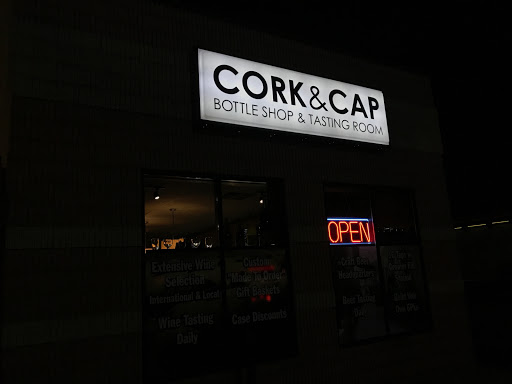 Cork & Cap Bottle Shop & Tasting Room, 3225 Elm Rd NE, Warren, OH 44483, USA, 
