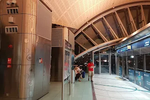 Oud Metha Metro Station image