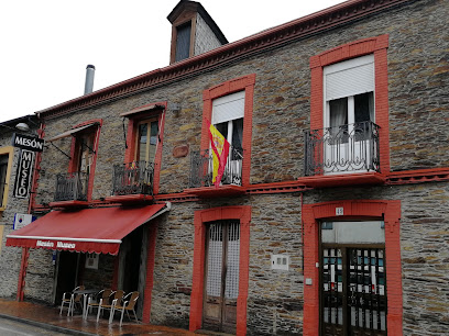 Restaurante Mesón Museo - Estrada Logroño-Vigo, Carretera Leoncio Fernández Real, 47, 32330 Sobradelo, Province of Ourense, Spain