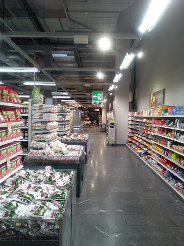 Kommentare und Rezensionen über Coop Supermarkt Zürich Europaallee Passage