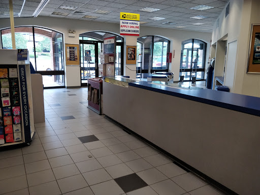 Post Office «United States Postal Service», reviews and photos, 1544 Spring Hill Rd, McLean, VA 22102, USA