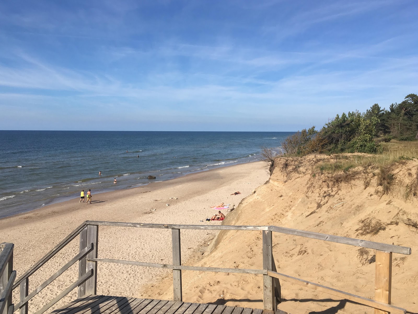 Foto von Staldzenes pludmale mit beiger sand Oberfläche