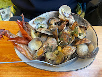 Plats et boissons du Restaurant de fruits de mer Bicoques à Paris - n°3