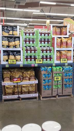 Grocery Store «Grocery Outlet Bargain Market», reviews and photos, 401 Marin St, Vallejo, CA 94590, USA