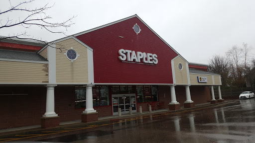 Staples, 870 W Main Rd, Middletown, RI 02842, USA, 