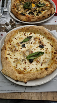 Pizza du Pizzeria du quai à Sanary-sur-Mer - n°17