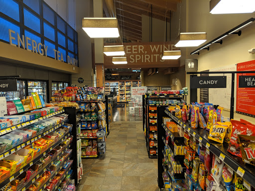 Liquor Store «Snoqualmie Tobacco & Liquor Company», reviews and photos, 37500 SE North Bend Way, Snoqualmie, WA 98065, USA