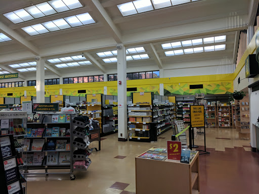 Book Store «The Duck Store - Campus», reviews and photos, 895 E 13th Ave, Eugene, OR 97401, USA