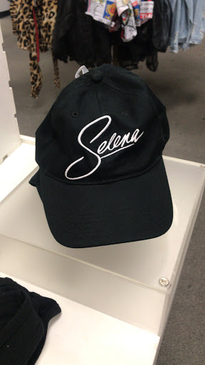 Clothing Store «Forever 21», reviews and photos, 200 Inland Center Dr, San Bernardino, CA 92408, USA