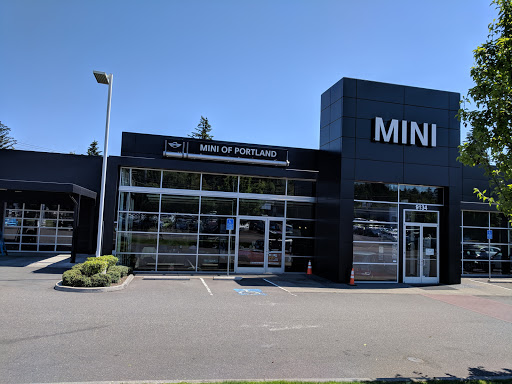 Used Car Dealer «MINI of Portland», reviews and photos, 9134 SW Canyon Rd, Portland, OR 97225, USA