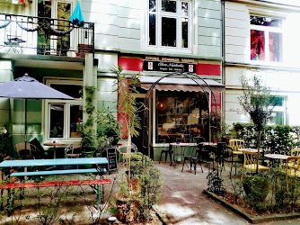 Chez Nathalie ...Kunst Möbel Café