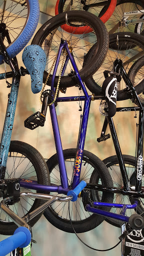 Shoe Store «PRO BIKE+RUN Robinson», reviews and photos, 3100 Robinson Ln, Pittsburgh, PA 15205, USA