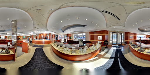 Jewelry Store «R.F. Moeller Jeweler», reviews and photos, 2065 Ford Pkwy, St Paul, MN 55116, USA