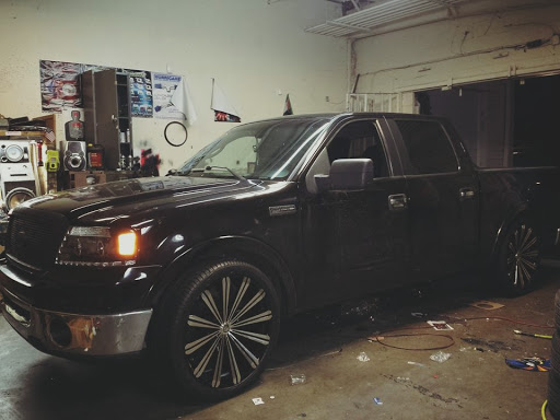 Electronics Repair Shop «Auto Electronic Specialists», reviews and photos, 2428 Nolensville Pike, Nashville, TN 37211, USA