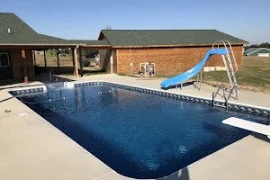 Backyard Pools & Spas image