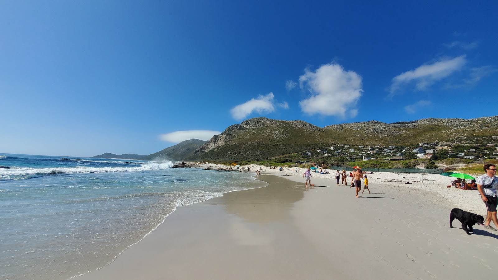 Scarborough beach'in fotoğrafı çok temiz temizlik seviyesi ile